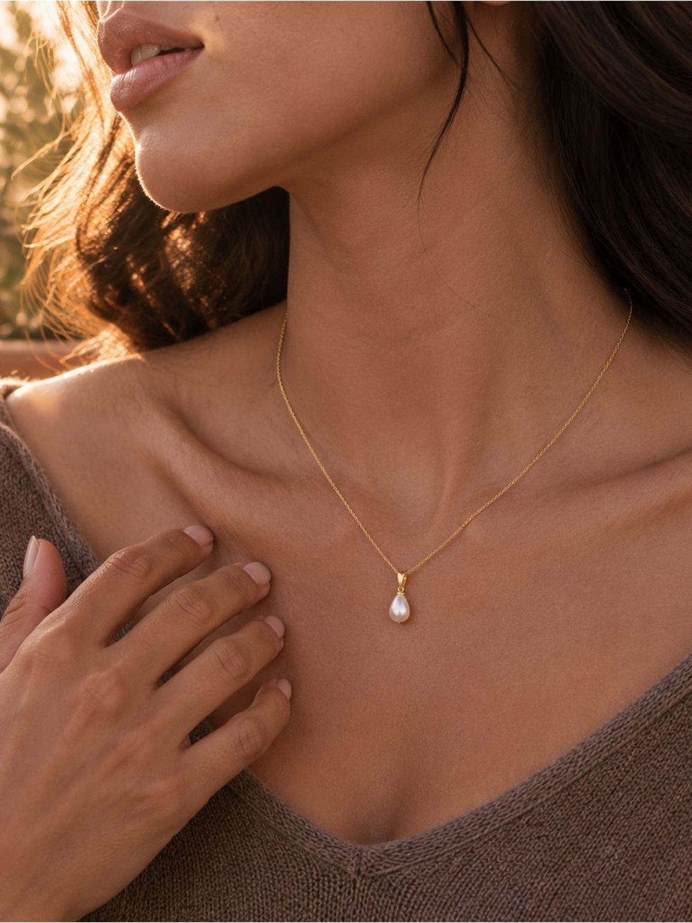 18K Gold Plated Faux Pearl Teardrop Pendant Necklace